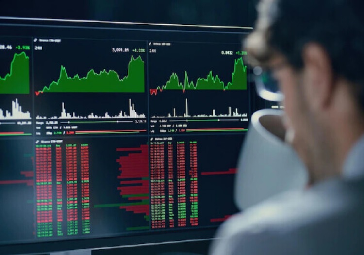 What is the risk of investing in high yeild bonds